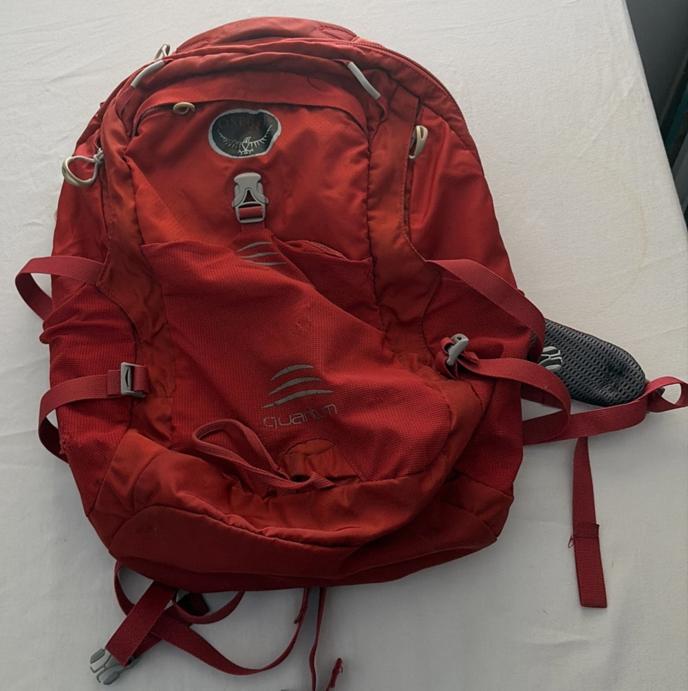 Osprey Quantum Backpack Red Hiking Travel Laptop Daypack Outdoor
